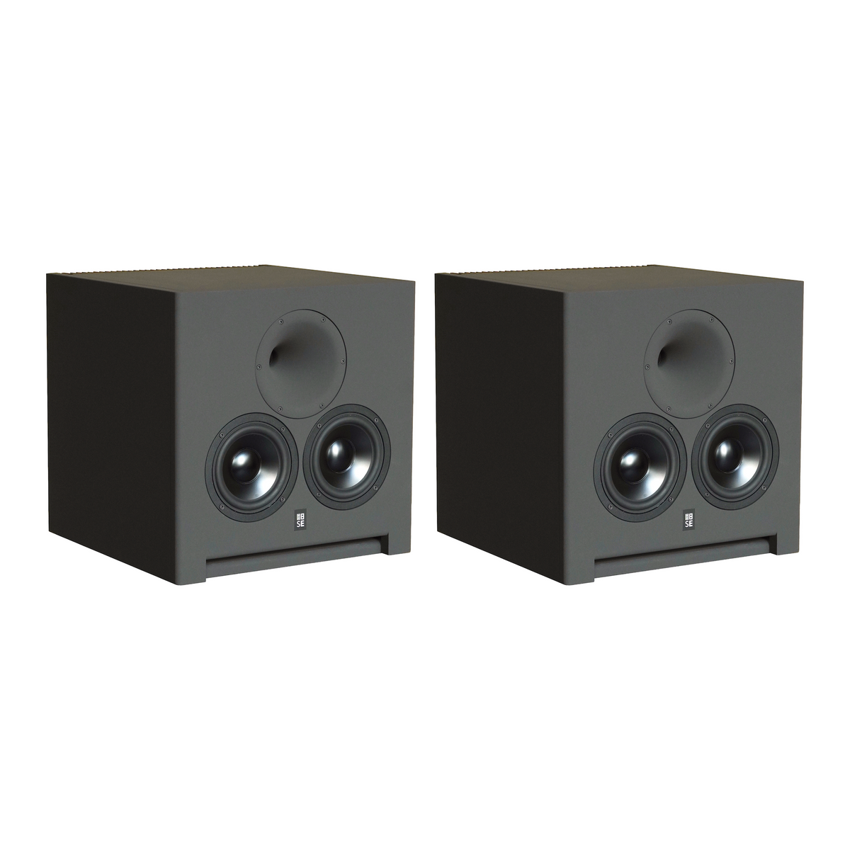 Front perspective view of a pair of STRAUSS ELEKTROAKUSTIK SE AP-1 Active-Passive Reference Monitors on a white background, highlighting the dual 5.5-inch woofers, the centrally aligned 1-inch compression driver horn geometry, and the compact, precision mechanical chassis engineering.